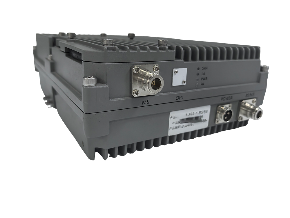  满城三频手机信号接收器2000㎡