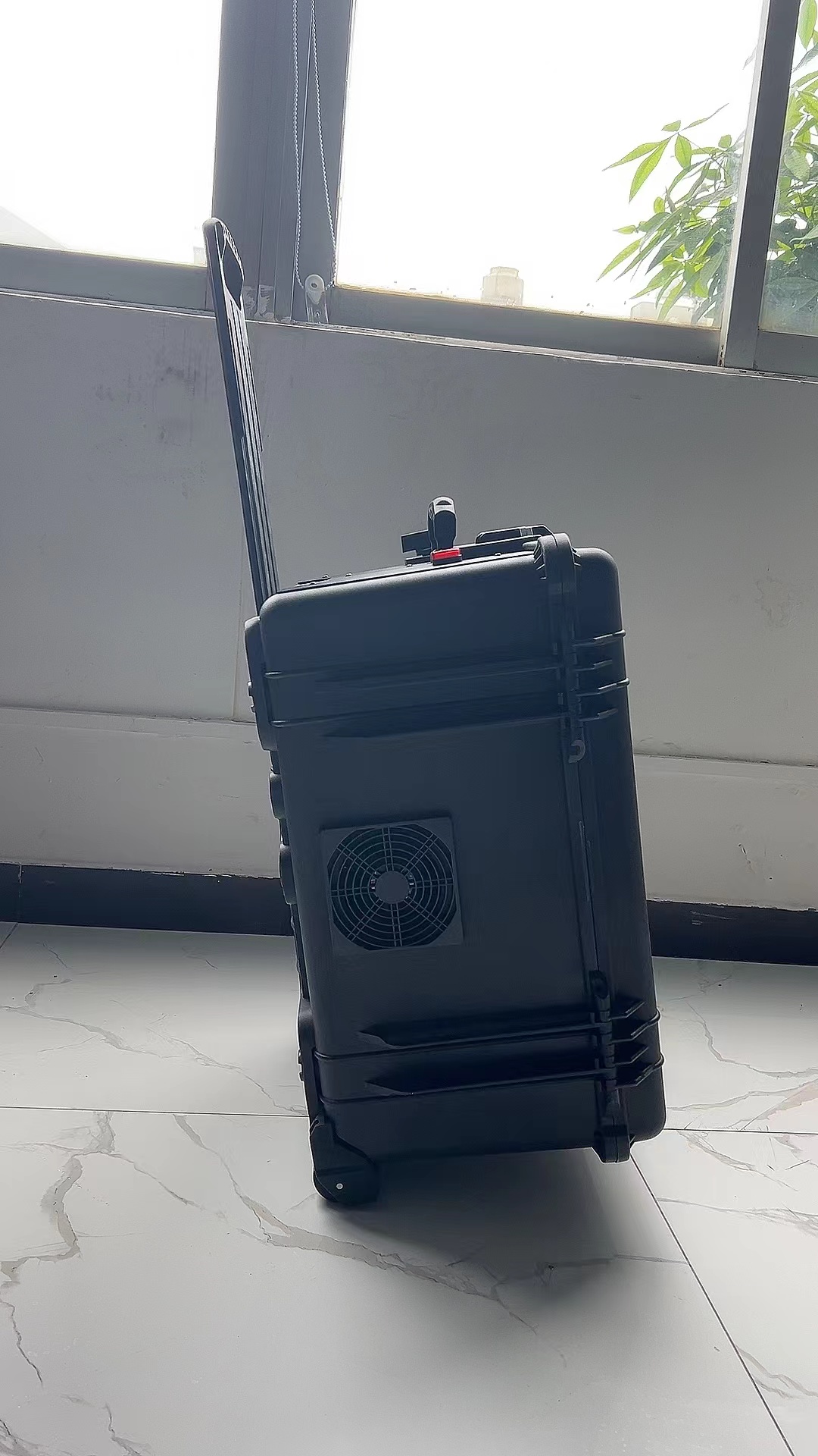 满城手拉箱型移动通信干扰器